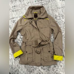 Limited light weight jacket